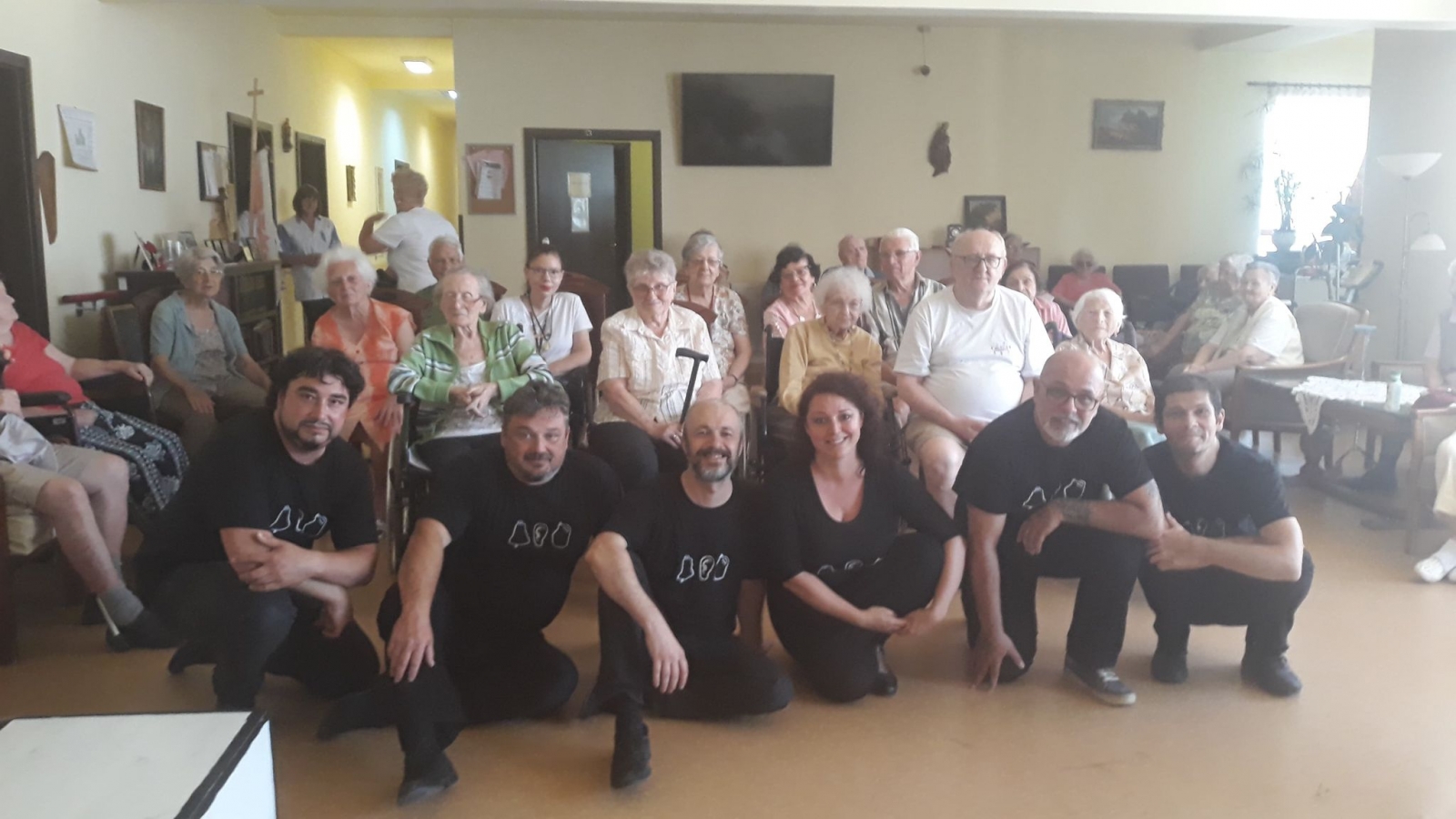 Theatre performance in the elderly home
